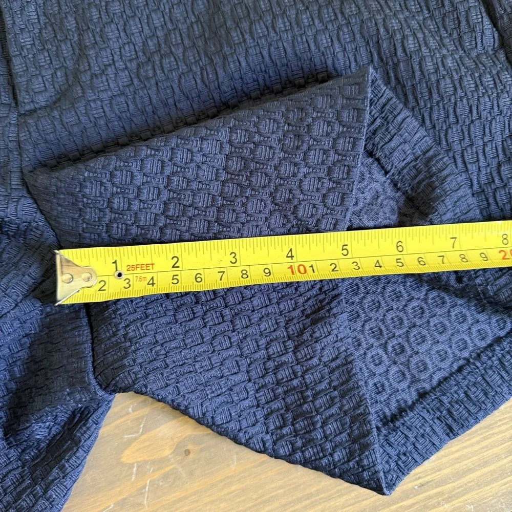 Banana Republic Womens 6 Navy Blue‎ Mid Rise Textured Chino Shorts